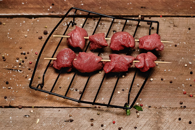 Image sur Cubes à brochette bison (fondu)