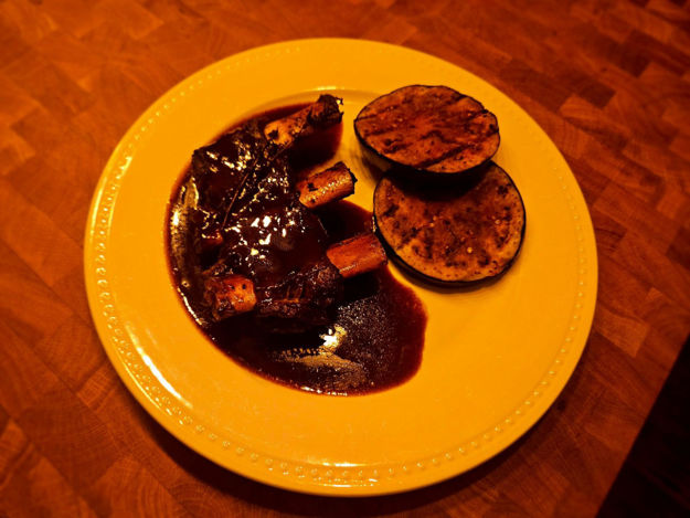 Image sur Short ribs de bison braisée au vinaigre balsamique